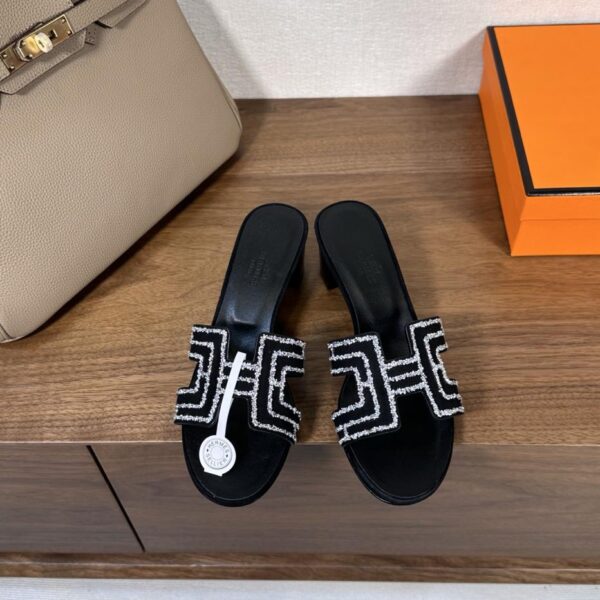 repliche,replica,perfette,siti di,affidabili,migliori siti,dove comprare,1:1,scarpe da ginnastica Superficie forata Sandali Hermes Oran Hermès H serie (C529)