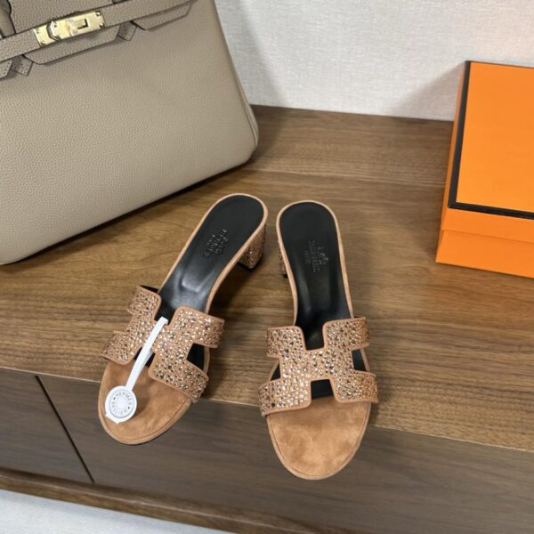 repliche,replica,perfette,siti di,affidabili,migliori siti,dove comprare,1:1,scarpe da ginnastica Hermes HHermes Oran sandali serie grande faccia di diamanti