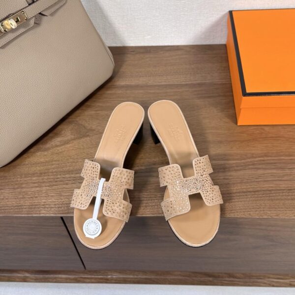  Serie di sandali Hermes Oran Hermes H forati (C5B4)