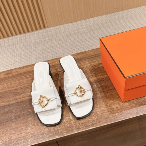 repliche,replica,perfette,siti di,affidabili,migliori siti,dove comprare,1:1,scarpe da ginnastica [Versione top] Hermes 2025ss Hermes nuove pantofole con tacco piatto con fibbia (8D60)