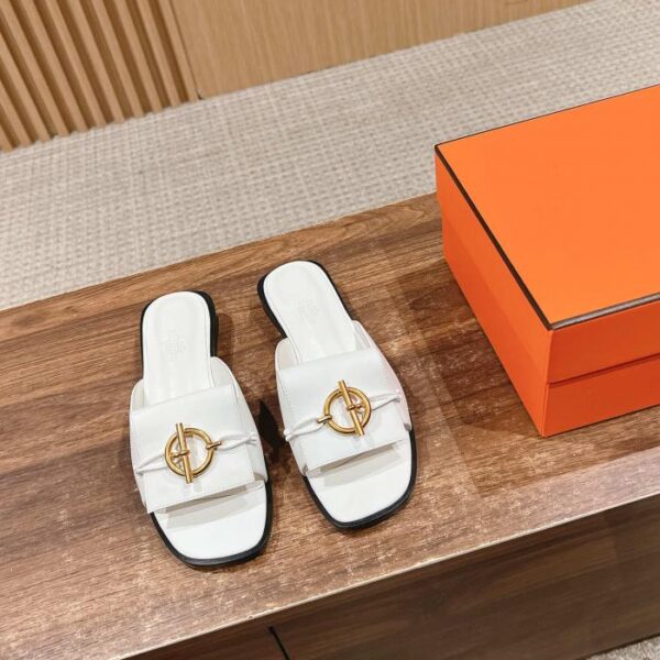 [Versione top] Hermes 2025ss Hermes nuove pantofole con tacco piatto e fibbia (D7A8)