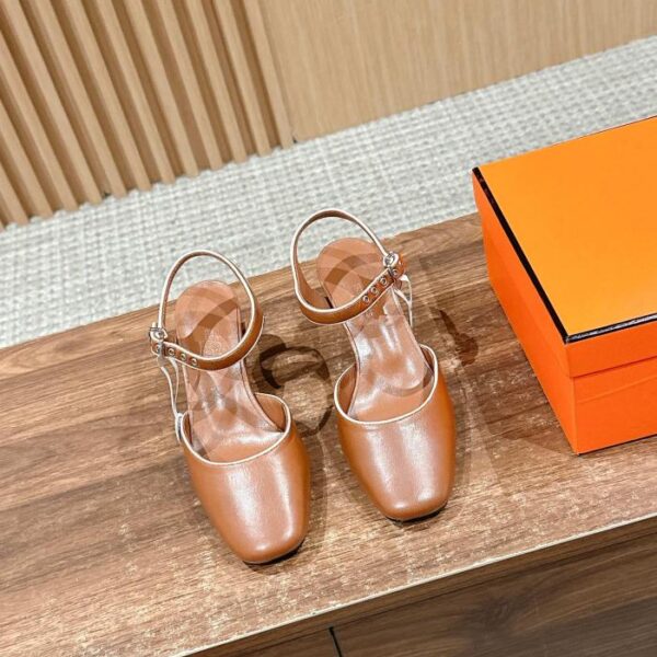 repliche,replica,perfette,siti di,affidabili,migliori siti,dove comprare,1:1,scarpe da ginnastica [Versione top] Hermès nuove ballerine Mary Jane con tacco spesso e piatto (21E8)
