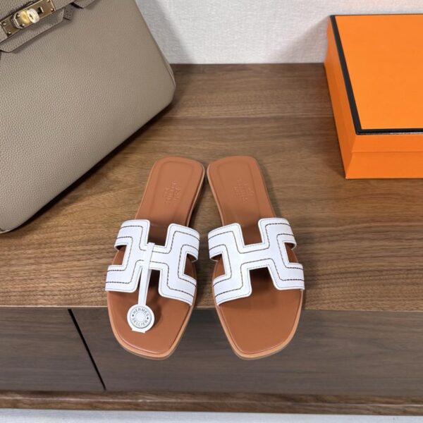 Hermes Oran Modello ricamato serie sandali Hermes H (250B)
