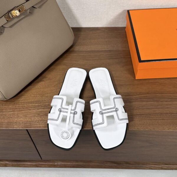 Hermes Oran Hermes H sandali serie modello ricamato (72DC)