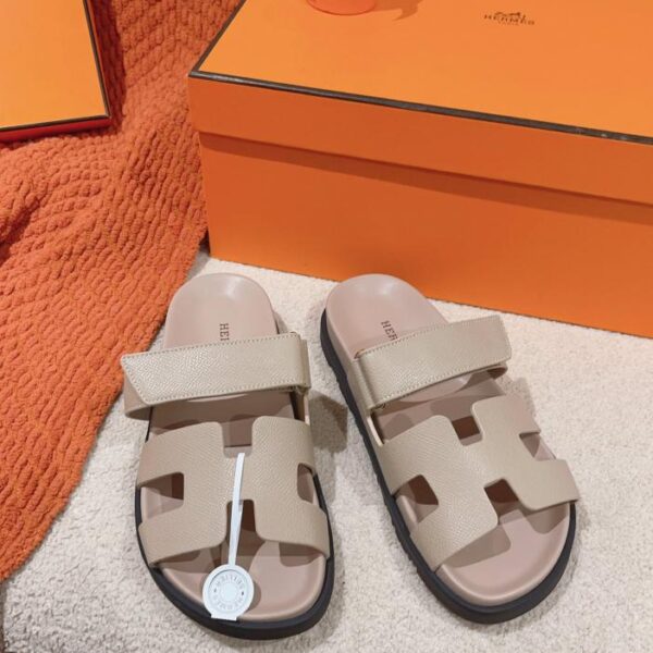 repliche,replica,perfette,siti di,affidabili,migliori siti,dove comprare,1:1,scarpe da ginnastica Sandali Hermes Chypre (A26F)