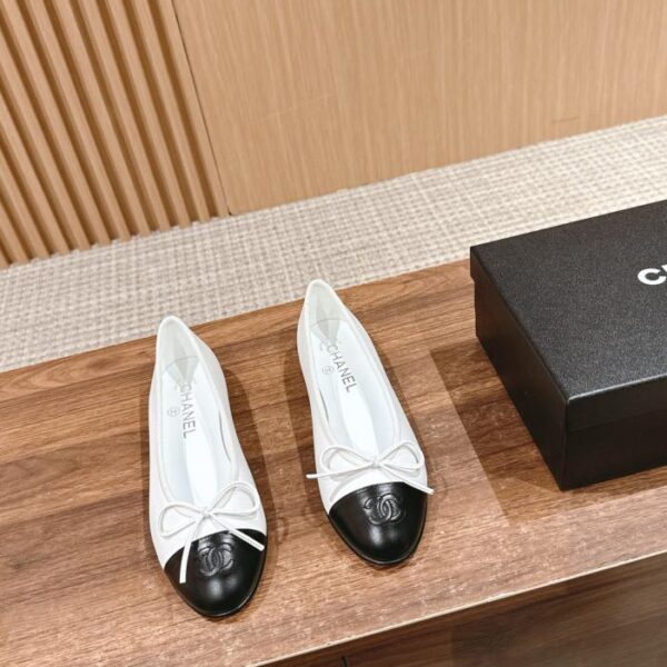 repliche,replica,perfette,siti di,affidabili,migliori siti,dove comprare,1:1,scarpe da ginnastica Ballerine Chanel con punta tonda e fiocco classico
