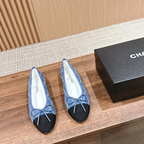 Ballerine Chanel con punta tonda e fiocco classico