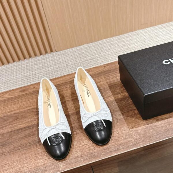 Ballerine Chanel con punta tonda e fiocco classico