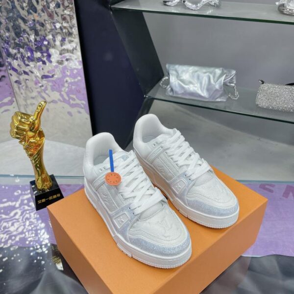 repliche,replica,perfette,siti di,affidabili,migliori siti,dove comprare,1:1,scarpe da ginnastica Serie di sneaker LV LV Trainer Maxi sneakers forate a mano