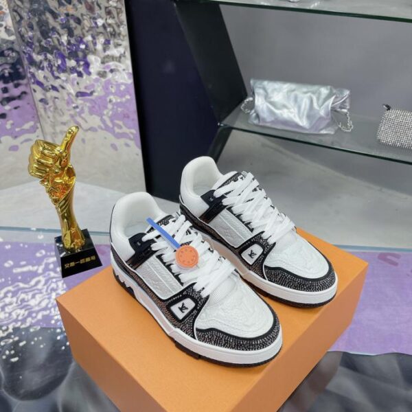 repliche,replica,perfette,siti di,affidabili,migliori siti,dove comprare,1:1,scarpe da ginnastica Serie di sneaker LV LV Trainer Maxi sneakers forate a mano