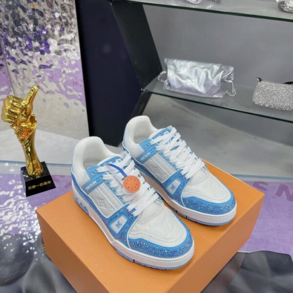 repliche,replica,perfette,siti di,affidabili,migliori siti,dove comprare,1:1,scarpe da ginnastica Serie di sneaker LV LV Trainer Maxi sneakers forate a mano