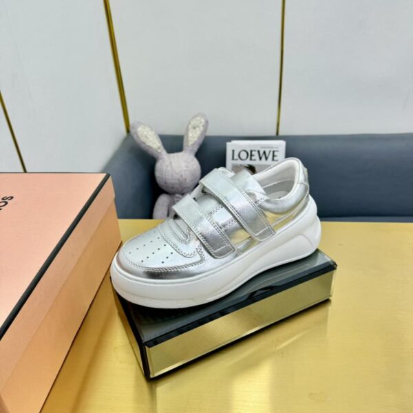 repliche,replica,perfette,siti di,affidabili,migliori siti,dove comprare,1:1,scarpe da ginnastica Acne Studios Classico Velcro Piatto Volto sorridente Sneakers casual in vera pelle Scarpe sportive da donna Scarpe bianche