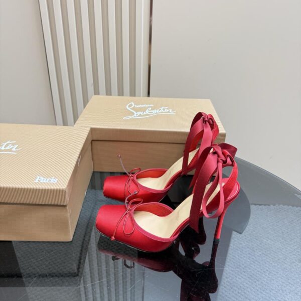 repliche,replica,perfette,siti di,affidabili,migliori siti,dove comprare,1:1,scarpe da ginnastica Christian Loubottin primavera ed estate nuove ballerine con tacco alto e punta quadrata