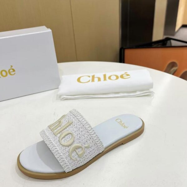 L'ultima tomaia estiva di Chloe è tessuta a mano con ricami elettrici 3D