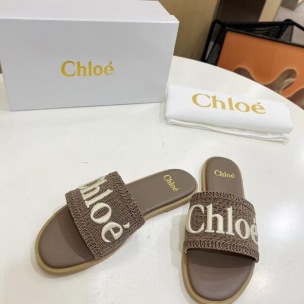 L'ultima tomaia estiva di Chloe è tessuta a mano con ricami elettrici 3D