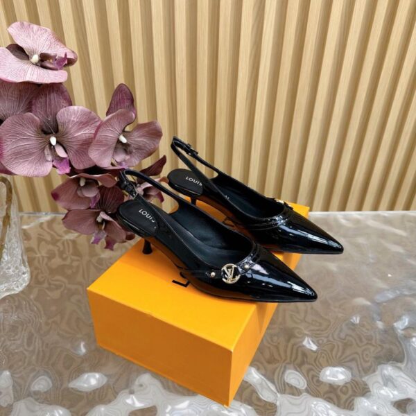 repliche,replica,perfette,siti di,affidabili,migliori siti,dove comprare,1:1,scarpe da ginnastica Il nuovo SHAKE di inizio primavera di Louis Vuitton, sandali Mary Jane con tacco a punta e tacco a forma di gattino
