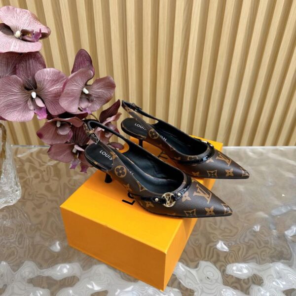 repliche,replica,perfette,siti di,affidabili,migliori siti,dove comprare,1:1,scarpe da ginnastica Il nuovo SHAKE di inizio primavera di Louis Vuitton, sandali Mary Jane con tacco a punta e tacco a forma di gattino