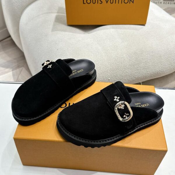 repliche,replica,perfette,siti di,affidabili,migliori siti,dove comprare,1:1,scarpe da ginnastica Le nuove semi-pantofole in punta di Louis Vuitton per le vacanze invernali, comode pantofole piatte