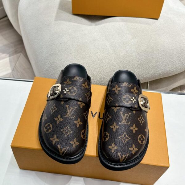 repliche,replica,perfette,siti di,affidabili,migliori siti,dove comprare,1:1,scarpe da ginnastica Le nuove semi-pantofole in punta di Louis Vuitton per le vacanze invernali, comode pantofole piatte
