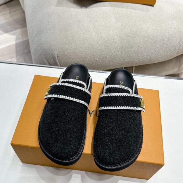 repliche,replica,perfette,siti di,affidabili,migliori siti,dove comprare,1:1,scarpe da ginnastica Le nuove semi-pantofole in punta di Louis Vuitton per le vacanze invernali, comode pantofole piatte
