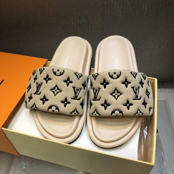 repliche,replica,perfette,siti di,affidabili,migliori siti,dove comprare,1:1,scarpe da ginnastica Louis Vuitton primavera ed estate nuove pantofole con fibbia magica