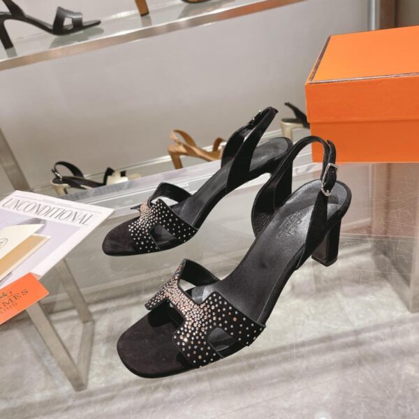 repliche,replica,perfette,siti di,affidabili,migliori siti,dove comprare,1:1,scarpe da ginnastica Hermes all’inizio della primavera contatore nuova serie di sandali col tacco alto, altezza del tacco, tacco spesso 7,5 cm