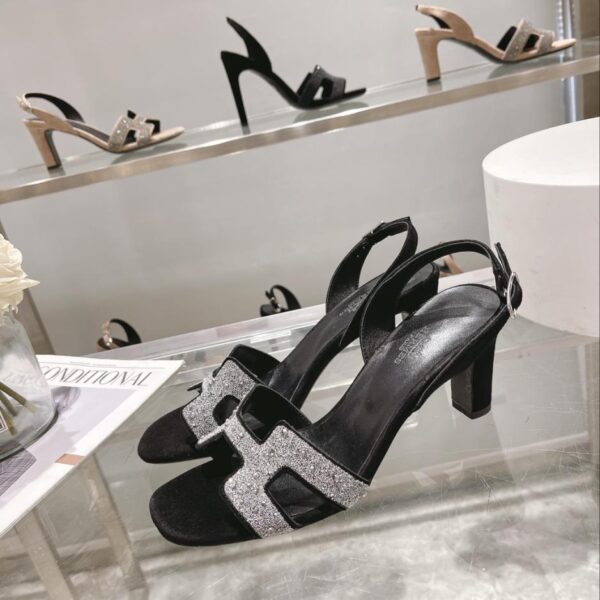repliche,replica,perfette,siti di,affidabili,migliori siti,dove comprare,1:1,scarpe da ginnastica Hermes all’inizio della primavera contatore nuova serie di sandali col tacco alto, altezza del tacco, tacco spesso 7,5 cm