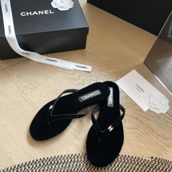 Chanel nuove infradito primavera estate