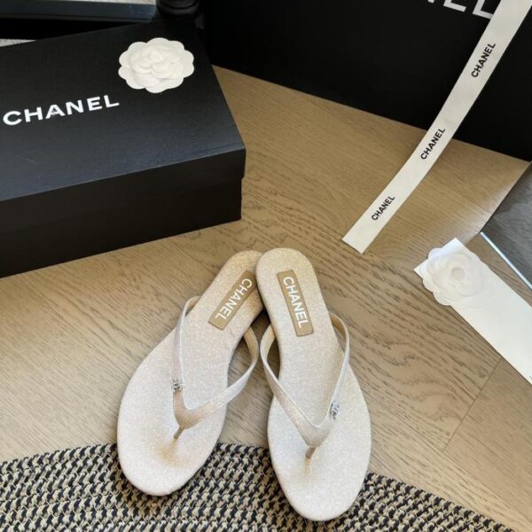 Chanel nuove infradito primavera estate