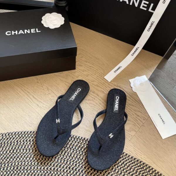 Chanel nuove infradito primavera estate