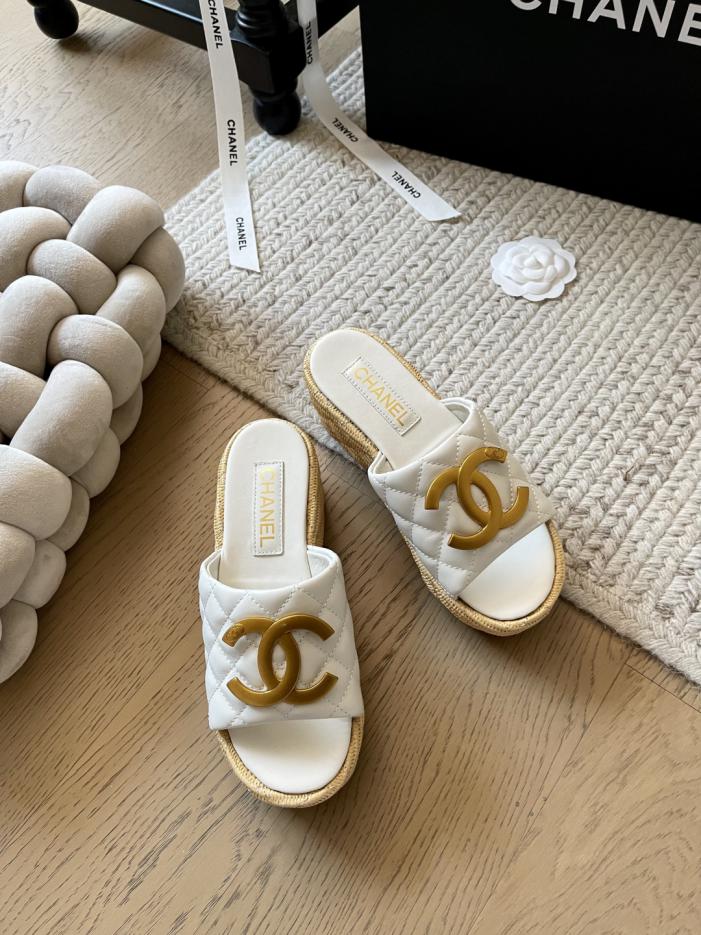 repliche,replica,perfette,siti di,affidabili,migliori siti,dove comprare,1:1,scarpe da ginnastica Chanel nuova serie di pantofole con suola spessa di inizio primavera repliche,replica,perfette,siti di,affidabili,migliori siti,dove comprare,1:1,scarpe da ginnastica Chanel nuova serie di pantofole con suola spessa di inizio primavera
