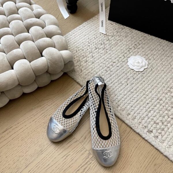 Chanel nuove scarpe a rete di inizio primavera