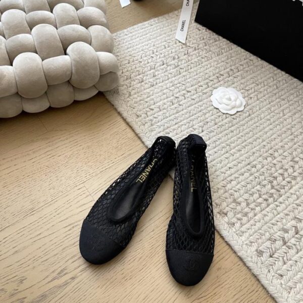 Chanel nuove scarpe a rete di inizio primavera