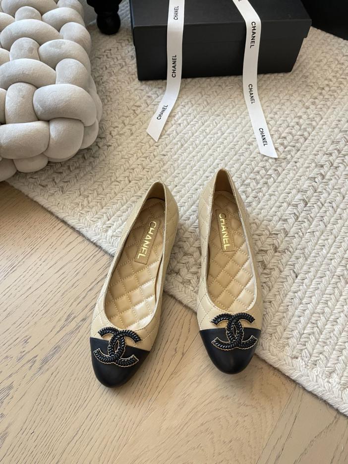 repliche,replica,perfette,siti di,affidabili,migliori siti,dove comprare,1:1,scarpe da ginnastica Chanel nuove scarpe con fibbia doppia C repliche,replica,perfette,siti di,affidabili,migliori siti,dove comprare,1:1,scarpe da ginnastica Chanel nuove scarpe con fibbia doppia C