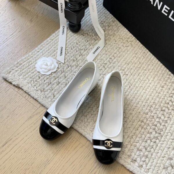 repliche,replica,perfette,siti di,affidabili,migliori siti,dove comprare,1:1,scarpe da ginnastica Scarpe Mary Jane con tacco largo di Chanel