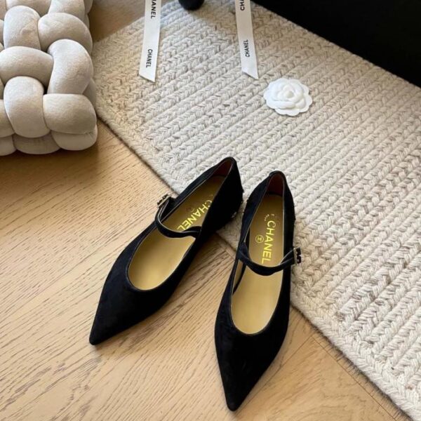 repliche,replica,perfette,siti di,affidabili,migliori siti,dove comprare,1:1,scarpe da ginnastica Chanel all’inizio della primavera nuove scarpe Mary Jane a punta