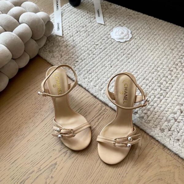 repliche,replica,perfette,siti di,affidabili,migliori siti,dove comprare,1:1,scarpe da ginnastica Chanel inizio primavera nuovi sandali con tacco a catena con altezza tacco 3,57,5 cm