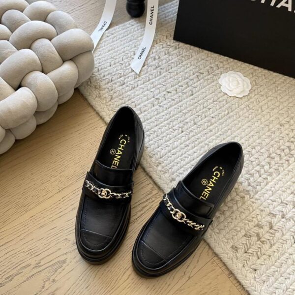repliche,replica,perfette,siti di,affidabili,migliori siti,dove comprare,1:1,scarpe da ginnastica Chanel24K nuovi mocassini invernali con catena con suola spessa, altezza tacco 6,5 cm