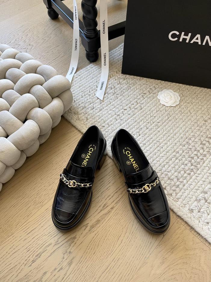 repliche,replica,perfette,siti di,affidabili,migliori siti,dove comprare,1:1,scarpe da ginnastica Chanel24K nuovi mocassini invernali con catena con suola spessa, altezza tacco 6,5 cm repliche,replica,perfette,siti di,affidabili,migliori siti,dove comprare,1:1,scarpe da ginnastica Chanel24K nuovi mocassini invernali con catena con suola spessa, altezza tacco 6,5 cm