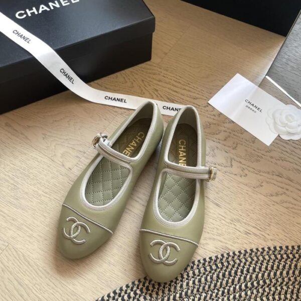 repliche,replica,perfette,siti di,affidabili,migliori siti,dove comprare,1:1,scarpe da ginnastica Le nuove scarpe Mary Jane di Chanel
