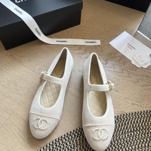 repliche,replica,perfette,siti di,affidabili,migliori siti,dove comprare,1:1,scarpe da ginnastica Le nuove scarpe Mary Jane di Chanel