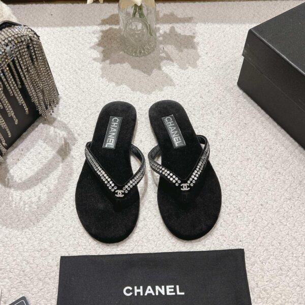 repliche,replica,perfette,siti di,affidabili,migliori siti,dove comprare,1:1,scarpe da ginnastica Le nuove infradito Chanel