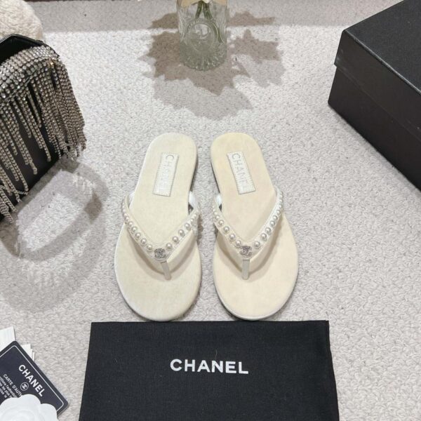 repliche,replica,perfette,siti di,affidabili,migliori siti,dove comprare,1:1,scarpe da ginnastica Le nuove infradito Chanel