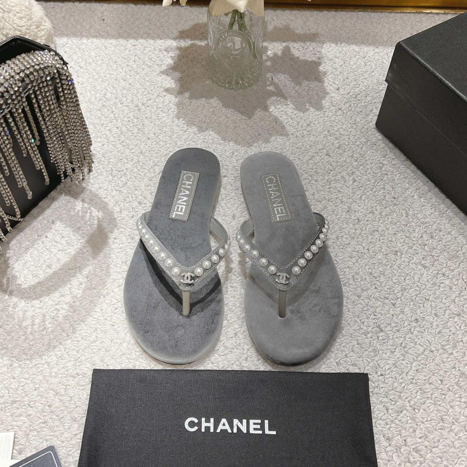 repliche,replica,perfette,siti di,affidabili,migliori siti,dove comprare,1:1,scarpe da ginnastica Le nuove infradito Chanel repliche,replica,perfette,siti di,affidabili,migliori siti,dove comprare,1:1,scarpe da ginnastica Le nuove infradito Chanel