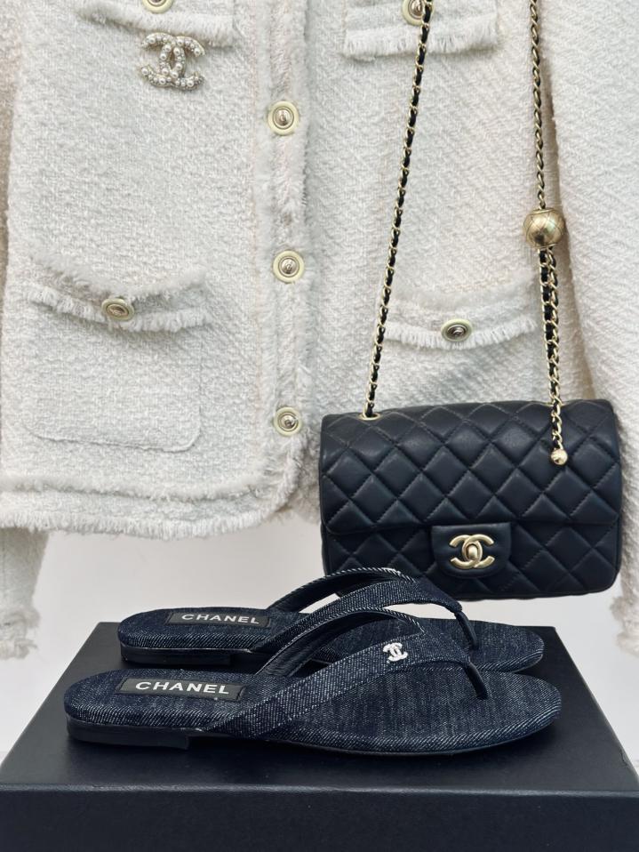 repliche,replica,perfette,siti di,affidabili,migliori siti,dove comprare,1:1,scarpe da ginnastica CHANEL TONGS sono le infradito primaverili ed estive repliche,replica,perfette,siti di,affidabili,migliori siti,dove comprare,1:1,scarpe da ginnastica CHANEL TONGS sono le infradito primaverili ed estive