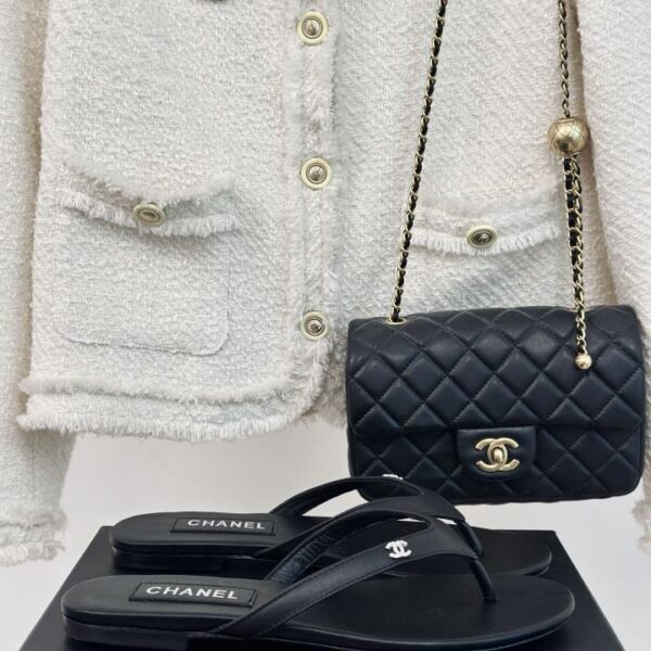 repliche,replica,perfette,siti di,affidabili,migliori siti,dove comprare,1:1,scarpe da ginnastica CHANEL TONGS sono le infradito primaverili ed estive