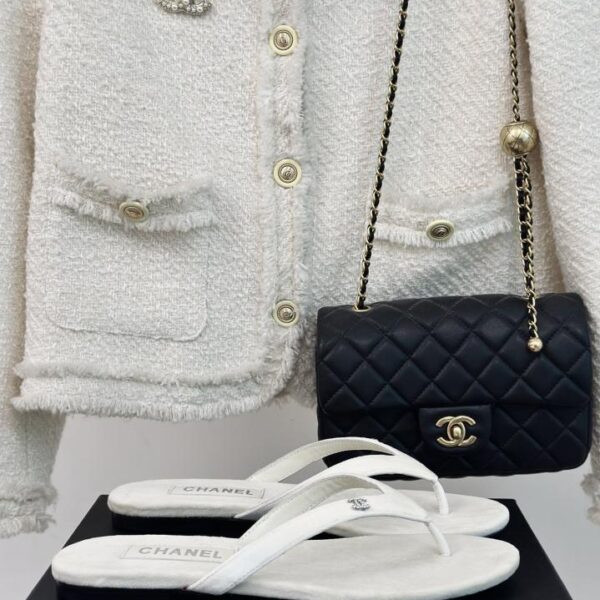 repliche,replica,perfette,siti di,affidabili,migliori siti,dove comprare,1:1,scarpe da ginnastica CHANEL TONGS sono le infradito primaverili ed estive