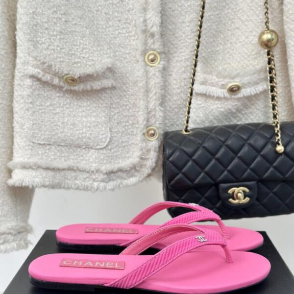repliche,replica,perfette,siti di,affidabili,migliori siti,dove comprare,1:1,scarpe da ginnastica CHANEL TONGS sono le infradito primaverili ed estive