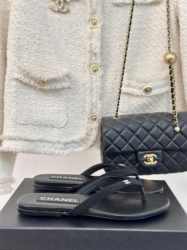 repliche,replica,perfette,siti di,affidabili,migliori siti,dove comprare,1:1,scarpe da ginnastica CHANEL TONGS sono le infradito primaverili ed estive repliche,replica,perfette,siti di,affidabili,migliori siti,dove comprare,1:1,scarpe da ginnastica CHANEL TONGS sono le infradito primaverili ed estive