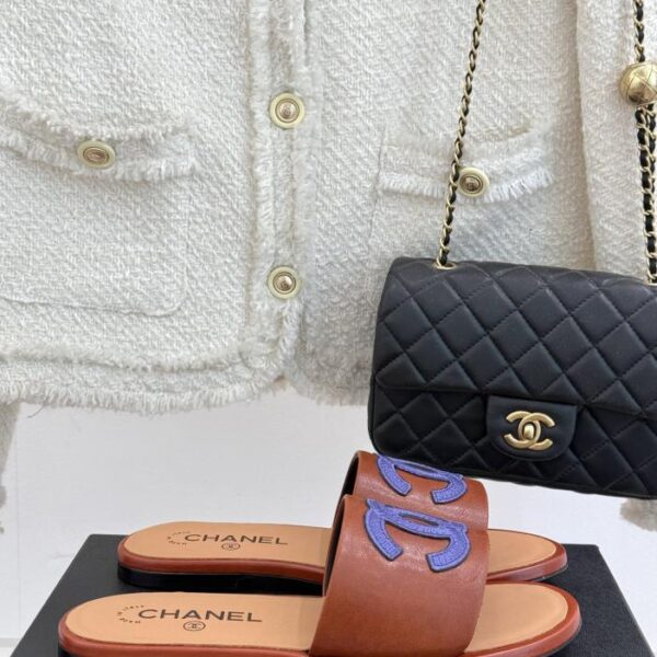 repliche,replica,perfette,siti di,affidabili,migliori siti,dove comprare,1:1,scarpe da ginnastica Pantofole piatte classiche grandi doppie C in stile resort CHANEL